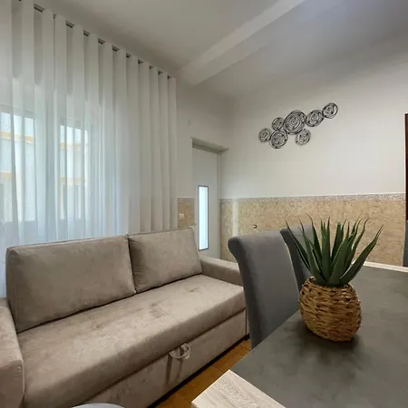 Dina Beach House Quinzico Nazare Exterior photo
