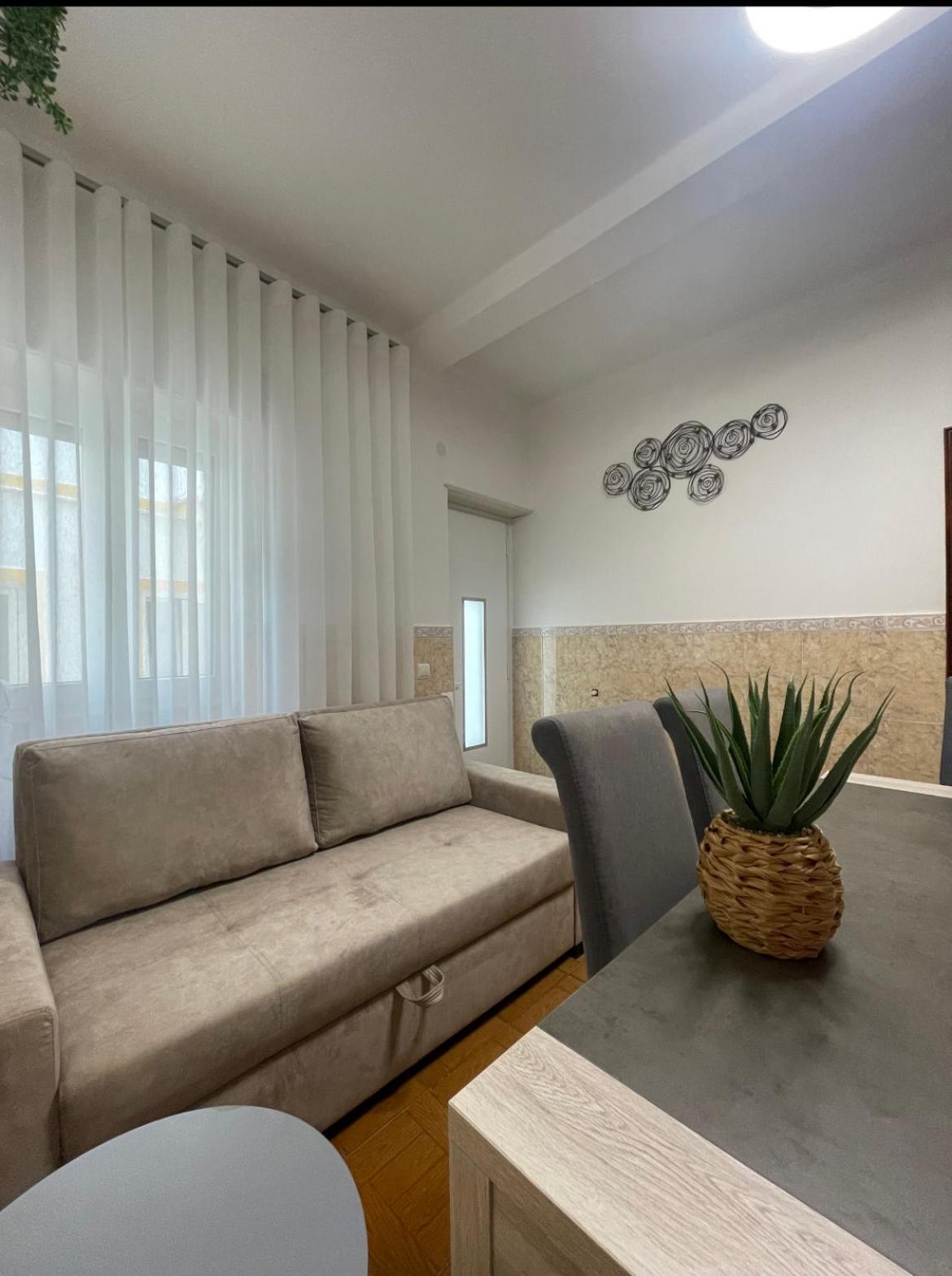 Dina House Quinzico Nazare